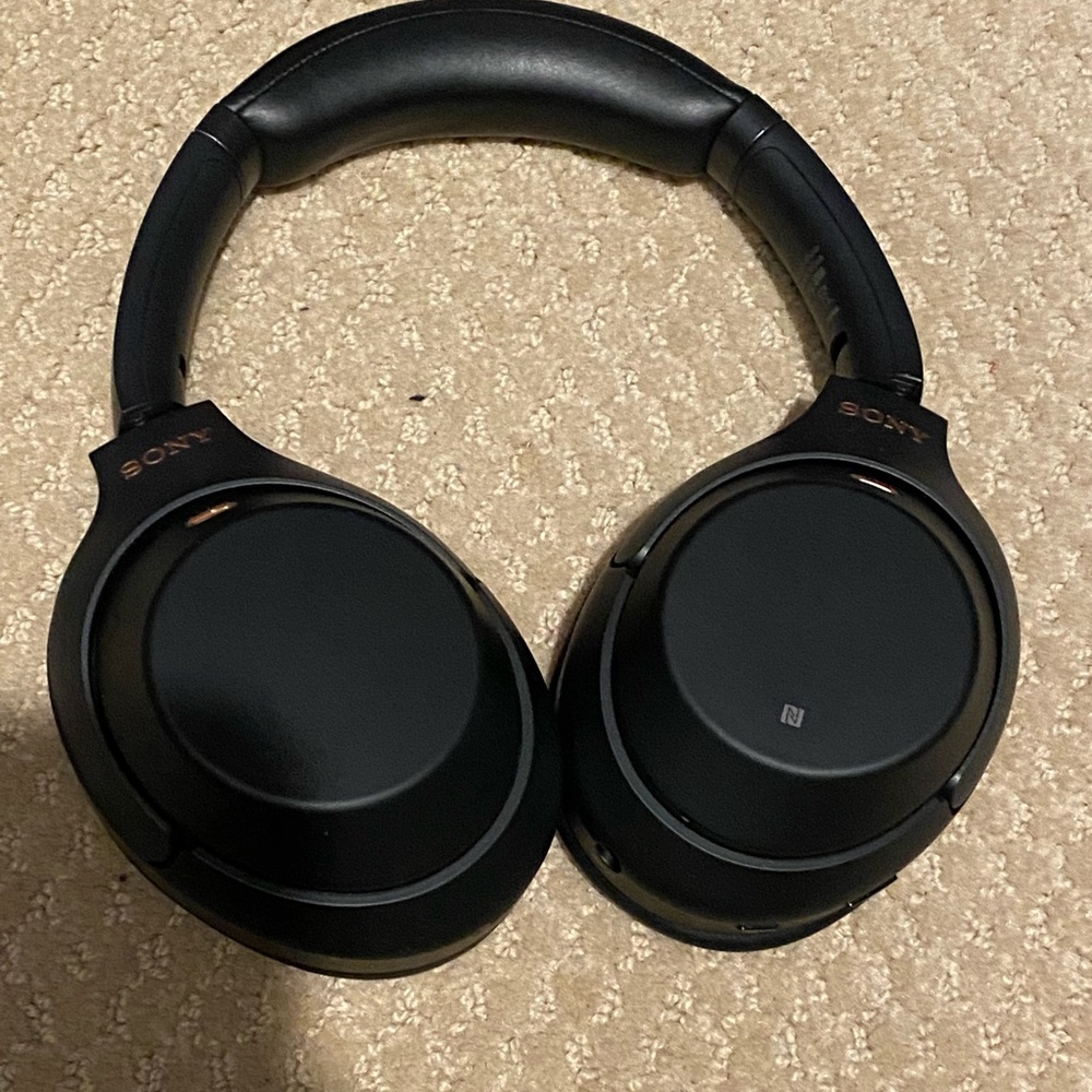 SONY WH1000XM3 Bluetooth Wireless Noise Canceling Headphones, Black WH-1000XM3